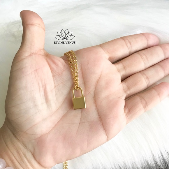Lock Necklace πGold Plated Stainless Steel - Picture 2 of 8